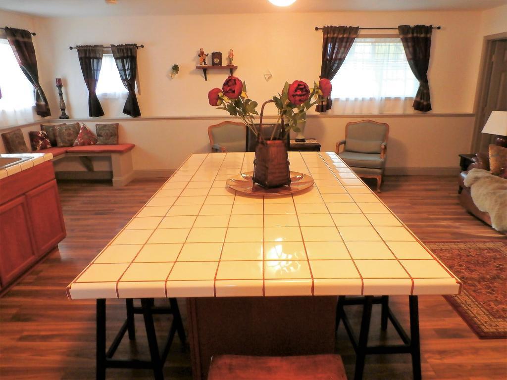 New Charming 2 Bedrooms Unit Close To Everything Oakhurst Buitenkant foto